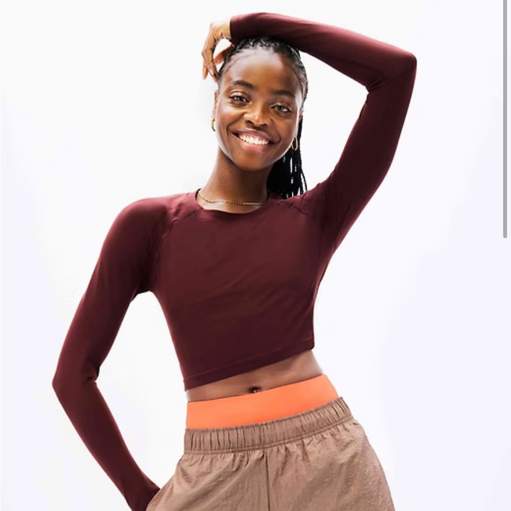 Athleta Momentum Flex Crop Top in Size Small